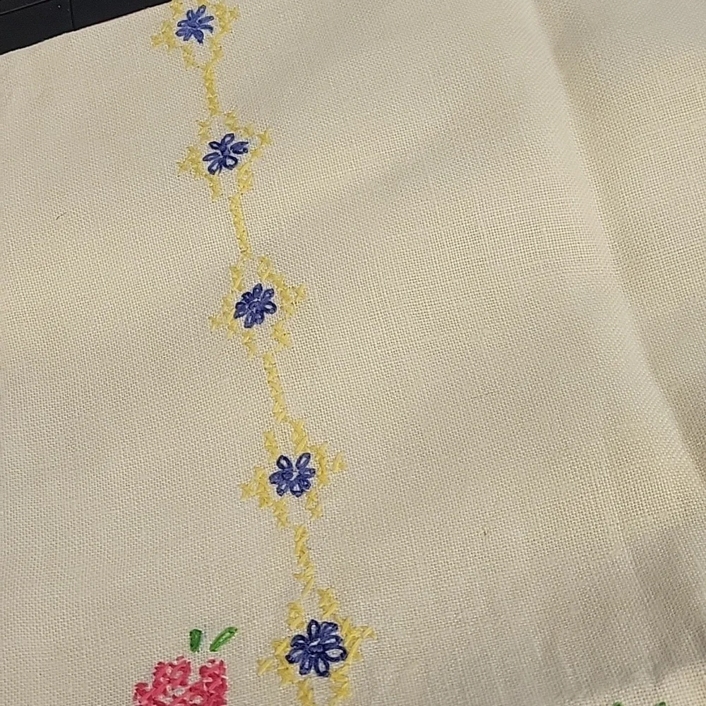 Vintage Floral Flower Embroidered Cream 14